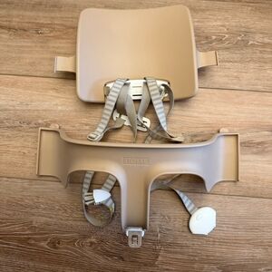 Tan VR Headset Accessory